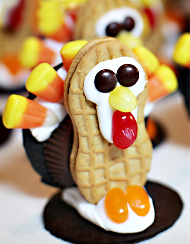 Candy Loving Pictures on Will Sure Love These Thanksgiving Turkeys Made With Cookies And Candy