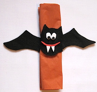 Halloween Craft Ideas Kindergarten on Looking For More Ideas To Decorate Your Halloween Table  Vampire Bats