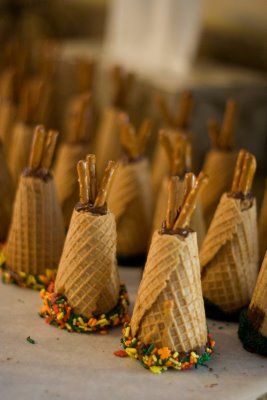 Thanksgiving Craft Ideas on Make These Sweet Treats For Thanksgiving Using Sugar Cones And Other