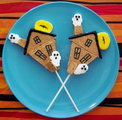 Haunted House S'more Pops