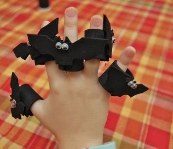 Five Bat Finger Puppet Playset