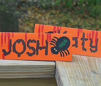 Bleeding Halloween Party Place Cards