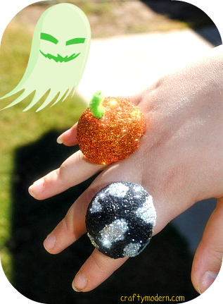 Glittered Halloween Cocktail Ring