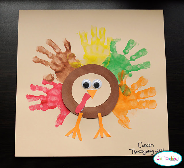 Handprint Thanksgiving Turkeys | Fun Family Crafts