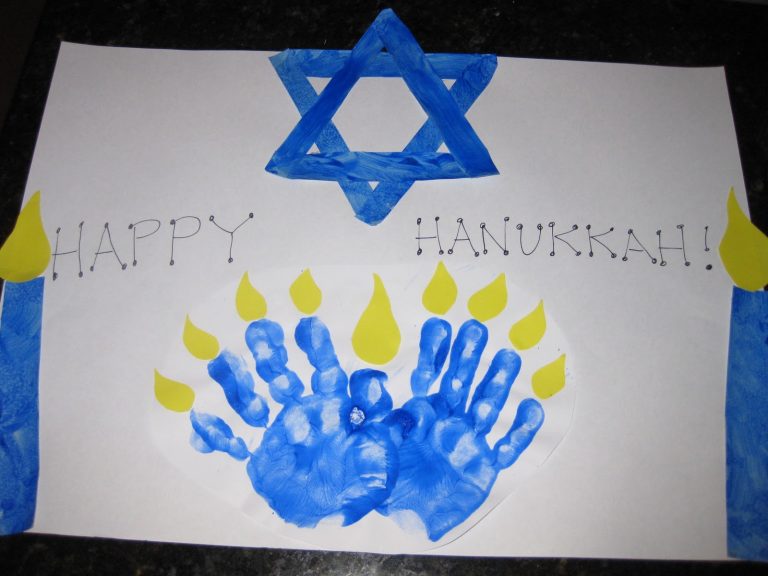 Handprint Menorah | Fun Family Crafts