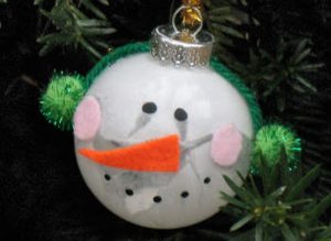 Snowman Ball Ornament | Fun Family Crafts