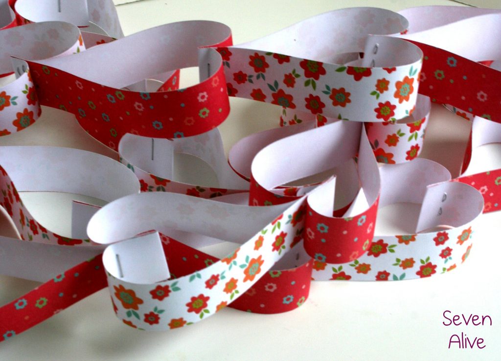 Pretty Paper Heart Chains | Fun Family Crafts