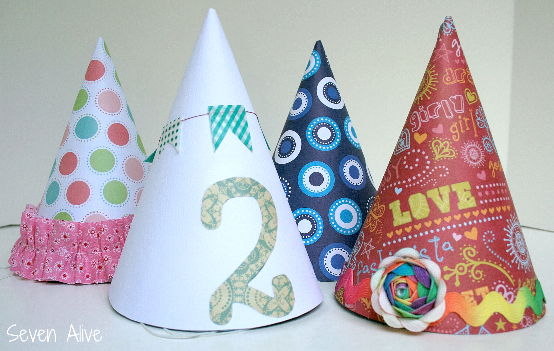 Personlized Party Hats | Fun Family Crafts