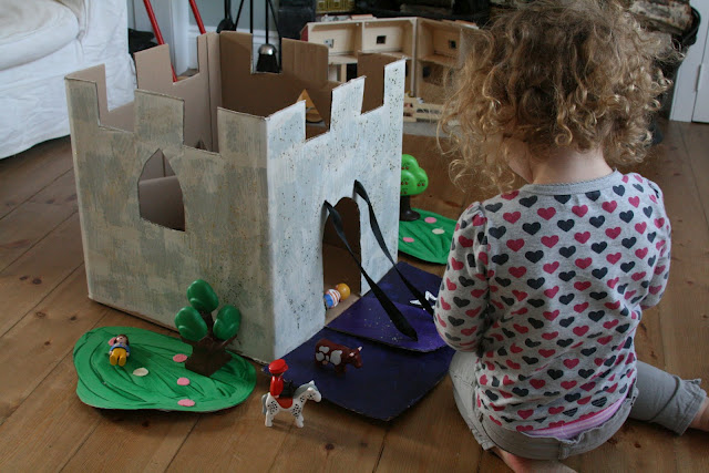 Castle Story Box | Fun Family Crafts