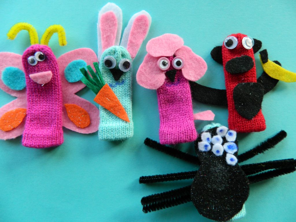 Glove Finger Puppets | Fun Family Crafts