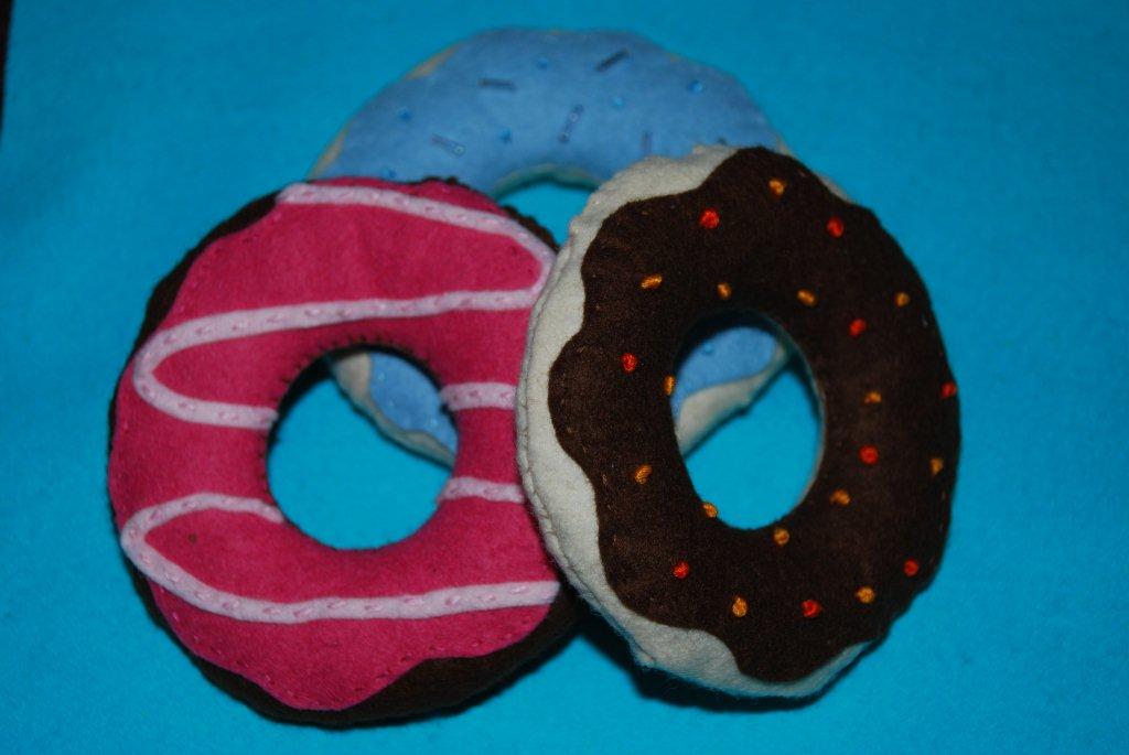 Felt Donuts | Fun Family Crafts