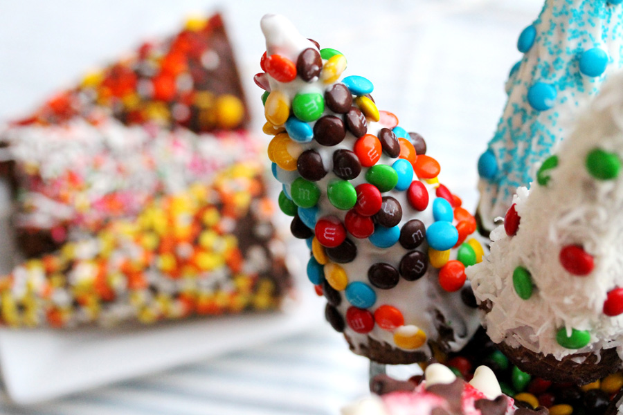 Candy Cone Christmas Trees | Fun Family Crafts