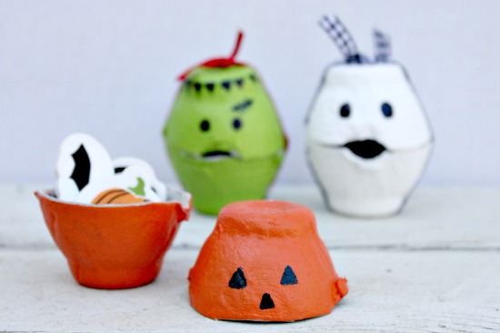 Halloween Egg Carton Treat Containers | Fun Family Crafts