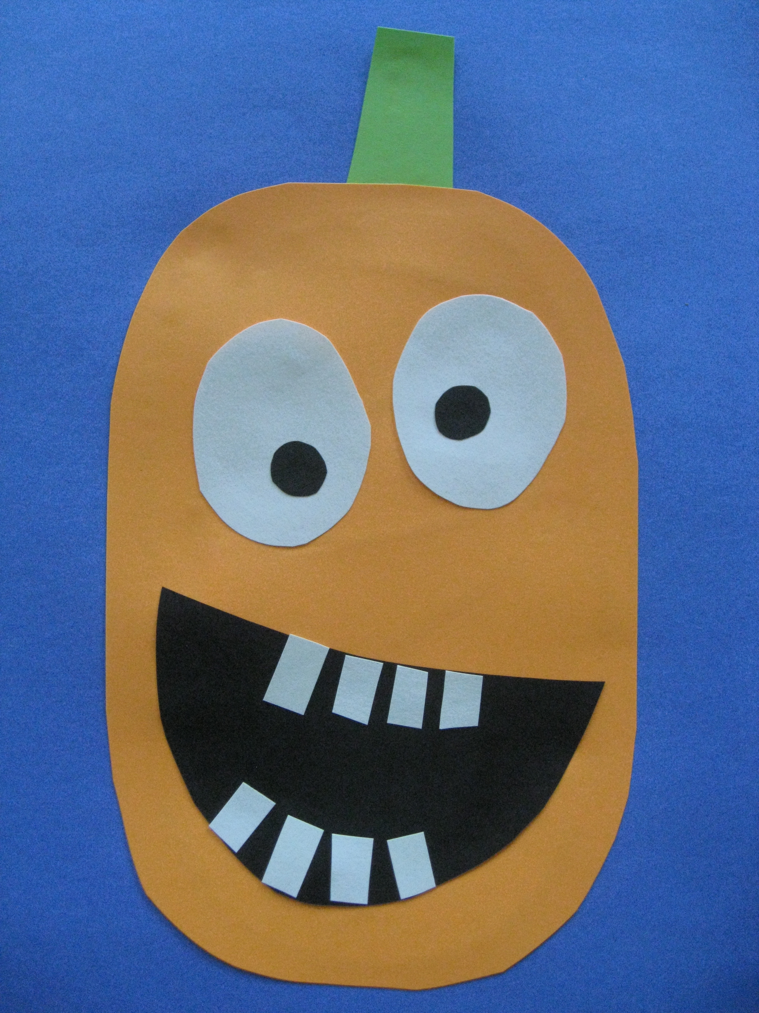 Toothy Pumpkins | Fun Family Crafts