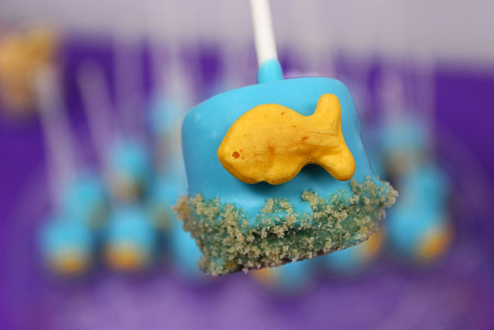 Marshmallow Goldfish Pops | Fun Family Crafts