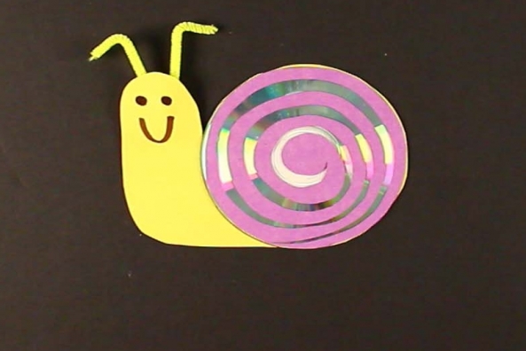 CD Snail | Fun Family Crafts