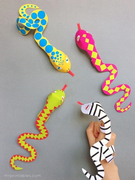 Snake Finger Puppets | Fun Family Crafts