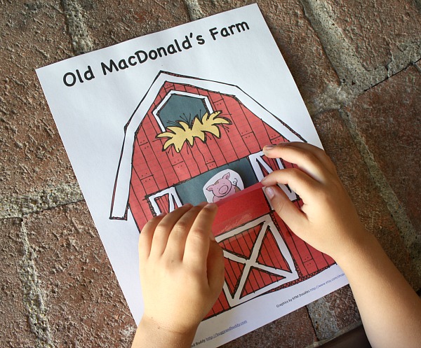 Peek-a-Boo Farm Animals | Fun Family Crafts