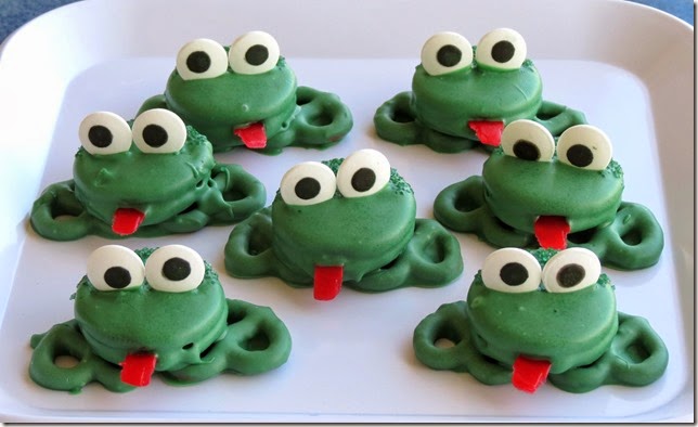 Oreo Pretzel Frogs | Fun Family Crafts