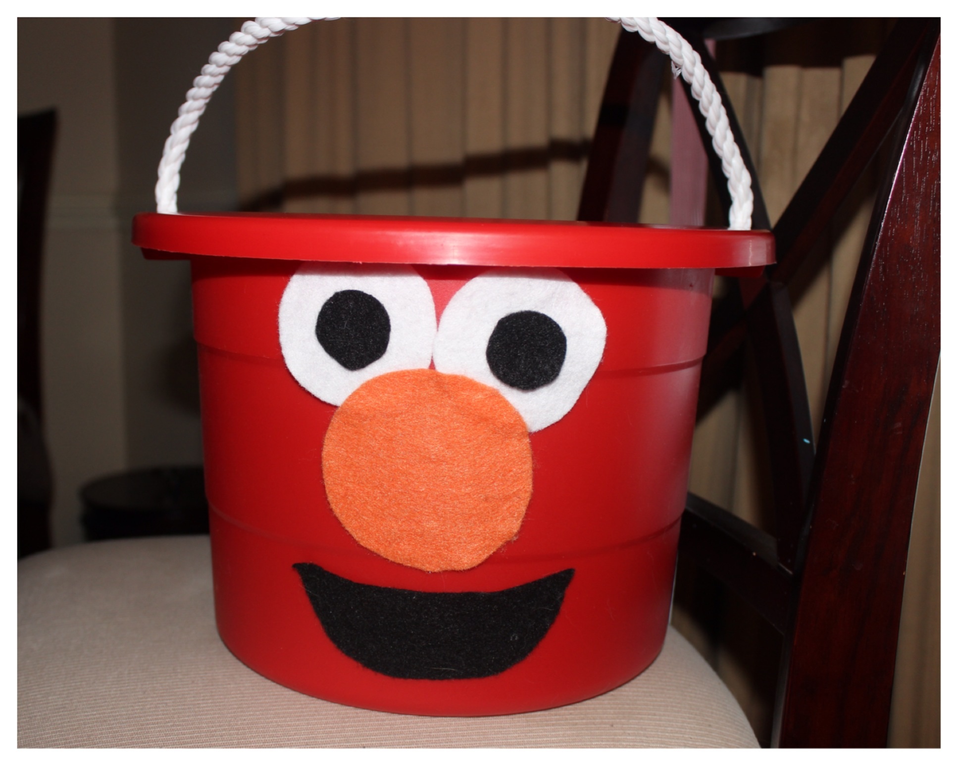 Elmo Bucket Fun Family Crafts