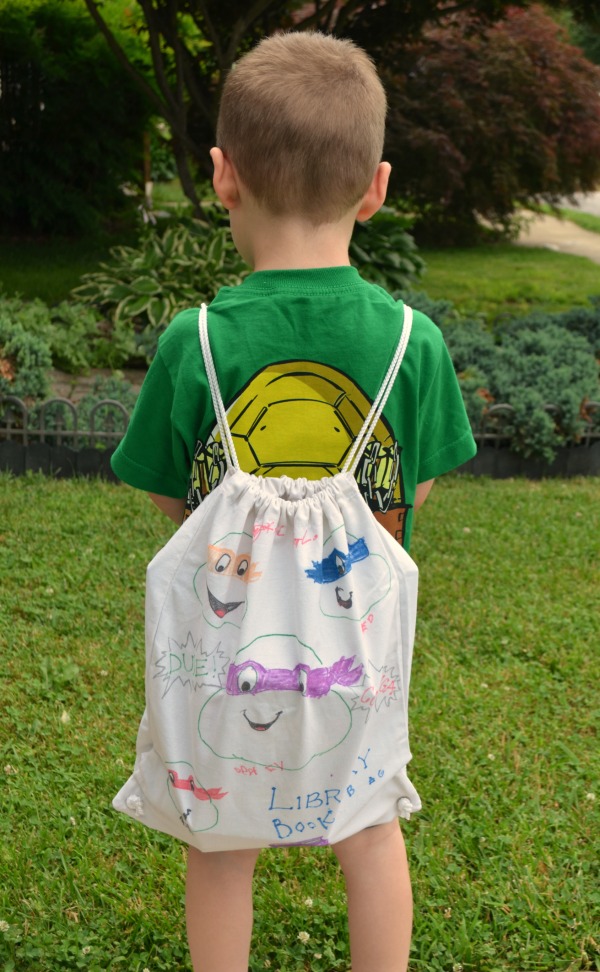 Library Book Bag | Fun Family Crafts