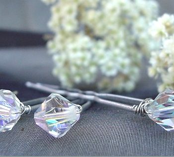 Frozen-Inspired Crystal Hairpins
