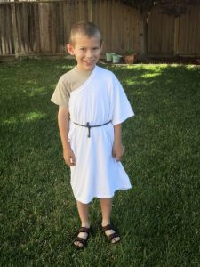 World's Easiest Toga Costume | Fun Family Crafts