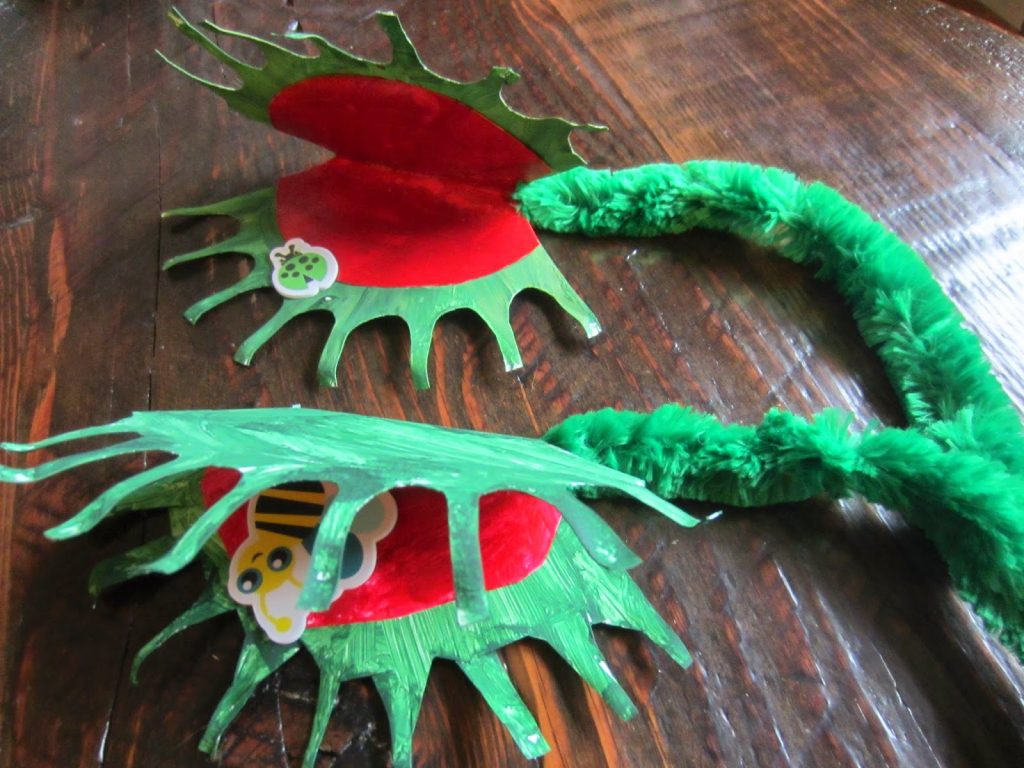Paper Plate Venus Flytrap | Fun Family Crafts