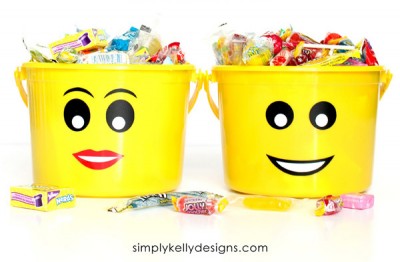 LEGO-Inspired Trick-or-Treat Buckets
