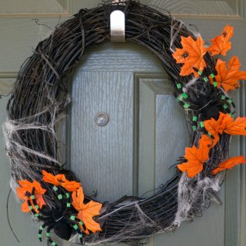 Easy Halloween Wreath