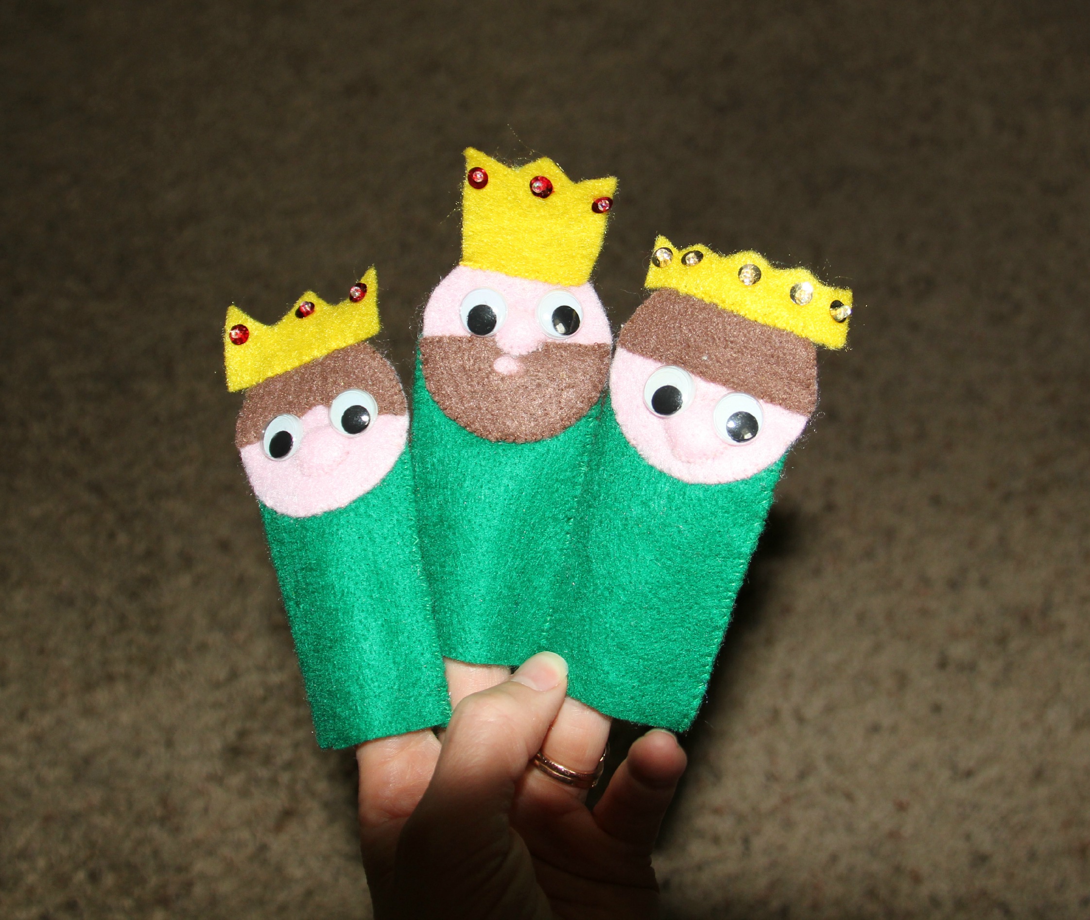 nativity-finger-puppets-fun-family-crafts