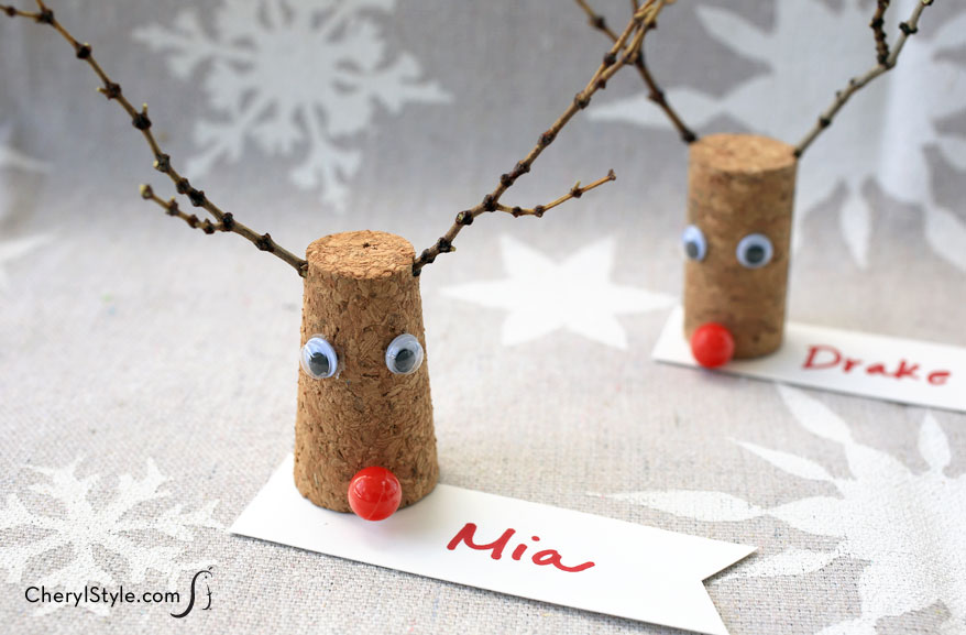 Reindeer Place Cards | Fun Family Crafts