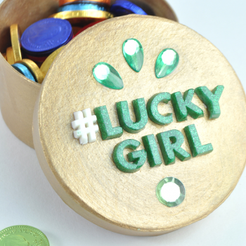 #LuckyGirl Gold Gift Box