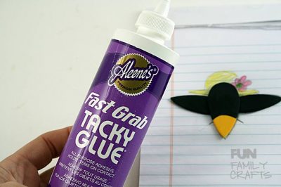 How to make an adorable crow craft! This sweet magnet is perfect for hanging papers on the fridge or makes a fun gift for a teacher, friend or parent. :)