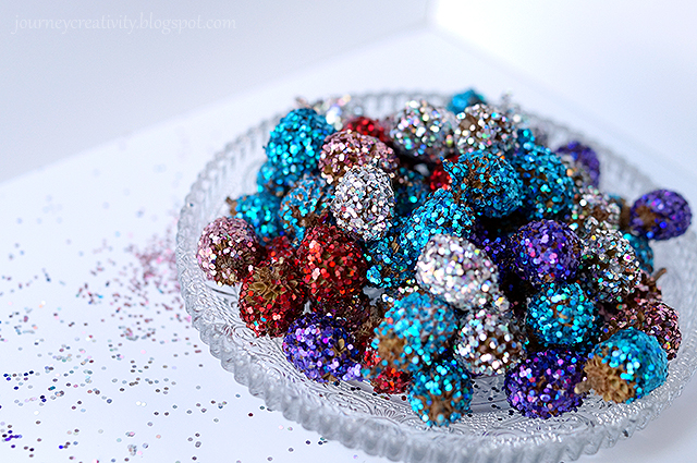 Glittered Pine Cones | Fun Family Crafts