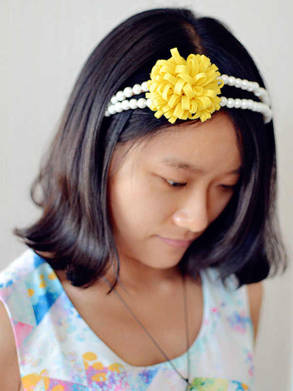 How to Make a Handmade Pearl Beaded Headband with Yellow Felt Flower
