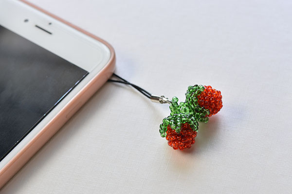 Detailed Pandahall Tutorial on How to Make Red Seed Bead Strawberry Phone Hanging Ornaments