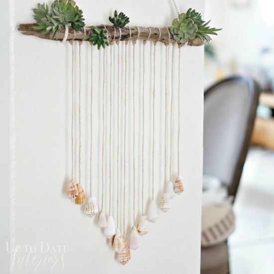 Beautiful and easy-to-make seashell door hanging - perfect for summer!