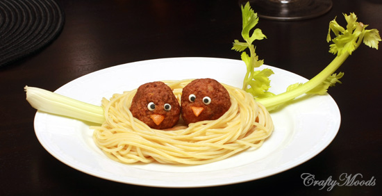 Dinner is so much fun with this cute pasta nest!