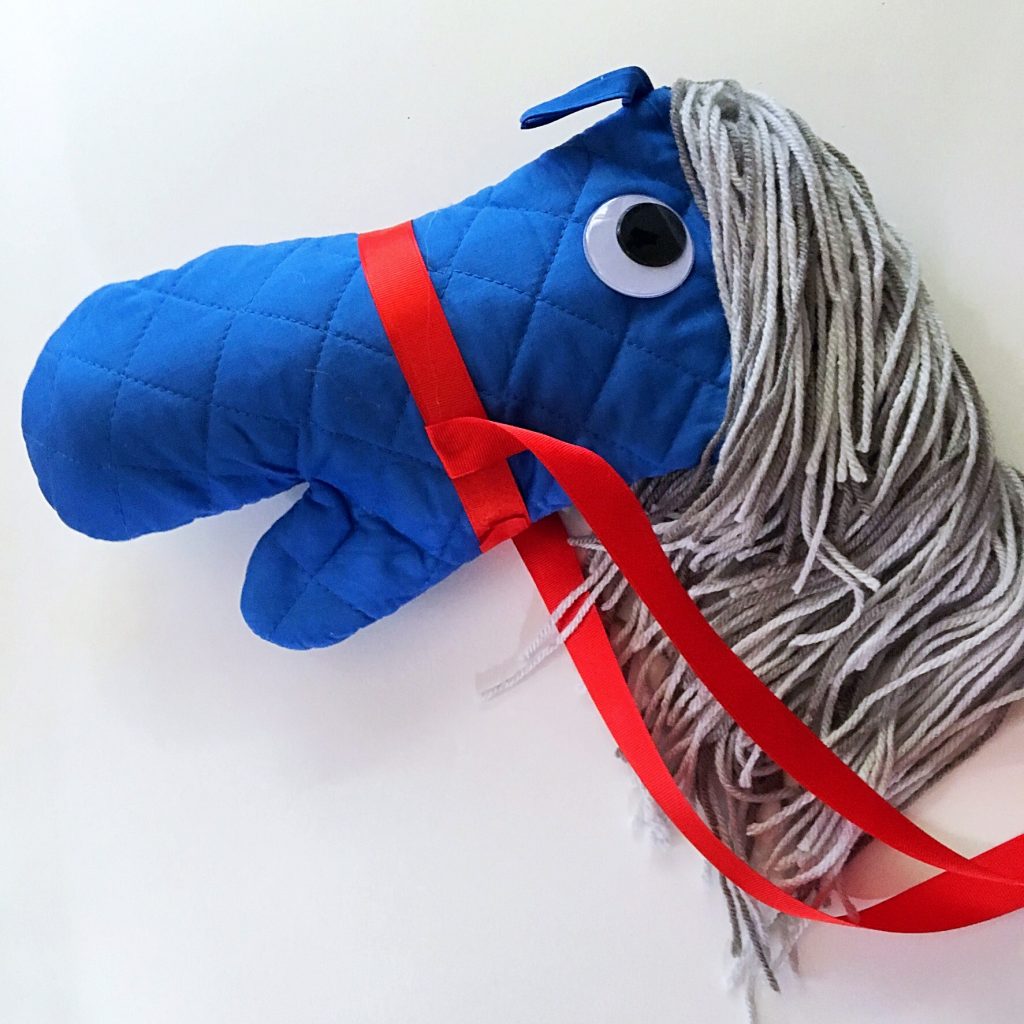 No Sew Stick Horse-Tutorial for creating diy horses with cheap supplies from the dollar store. Great for a party activity or costume accessory.