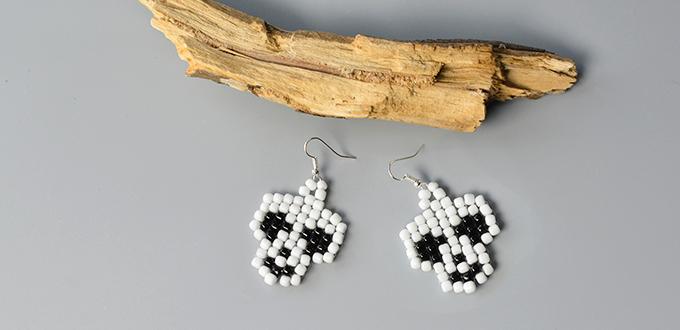 How to Make a Pair of White and Black Seed Bead Stitch Skull Earrings for Halloween