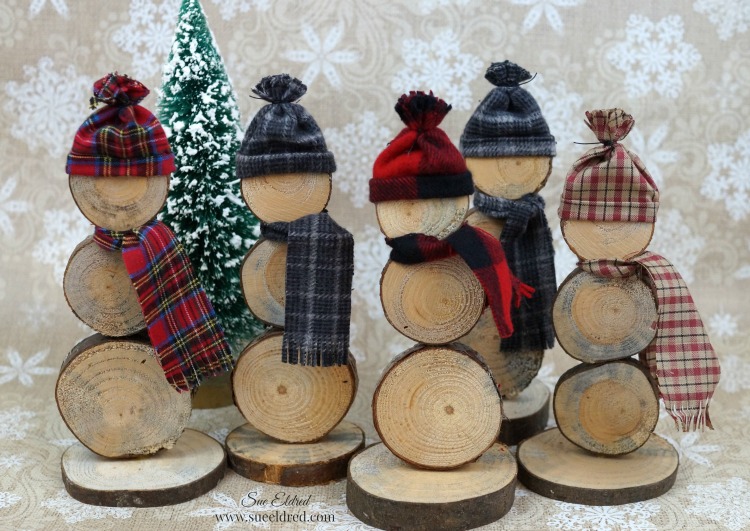A couple of fun Holiday Wood Slice Projects