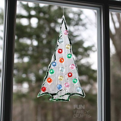 beaded-christmas-tree-sun-catcher-680