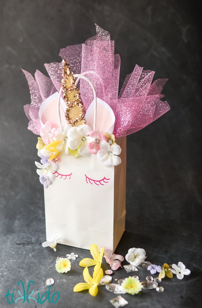 Turn a plain white paper gift bag into this magical unicorn and make gift-giving even more enchanting.