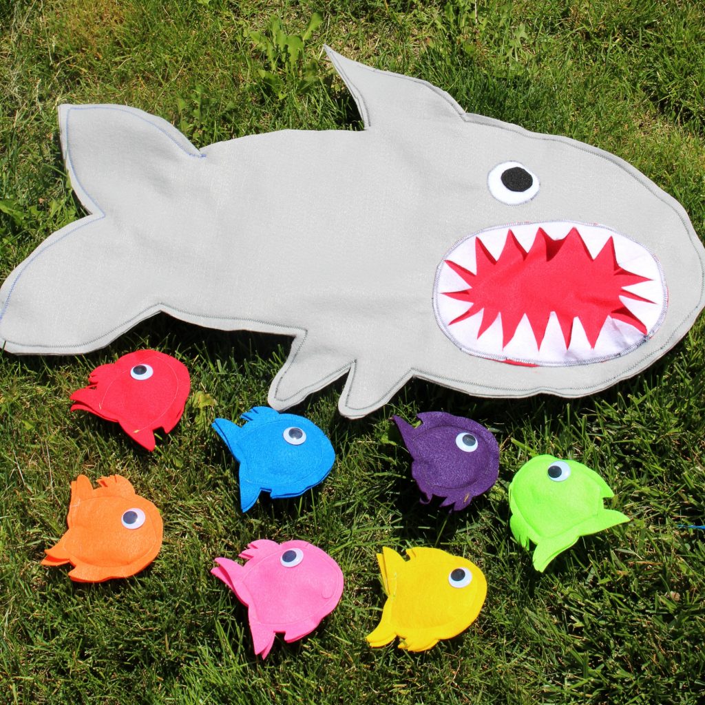 Shark Chum Traveling Bean Bag Toss Game | Fun Family Crafts1024 x 1024