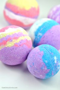 Homemade Bath Bombs | Fun Family Crafts